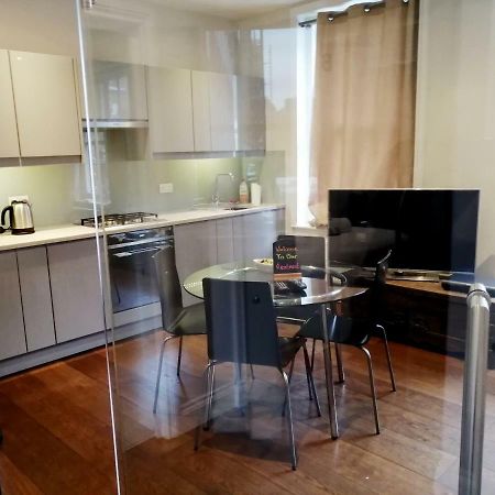 Stunning Soho Apartment London Eksteriør billede