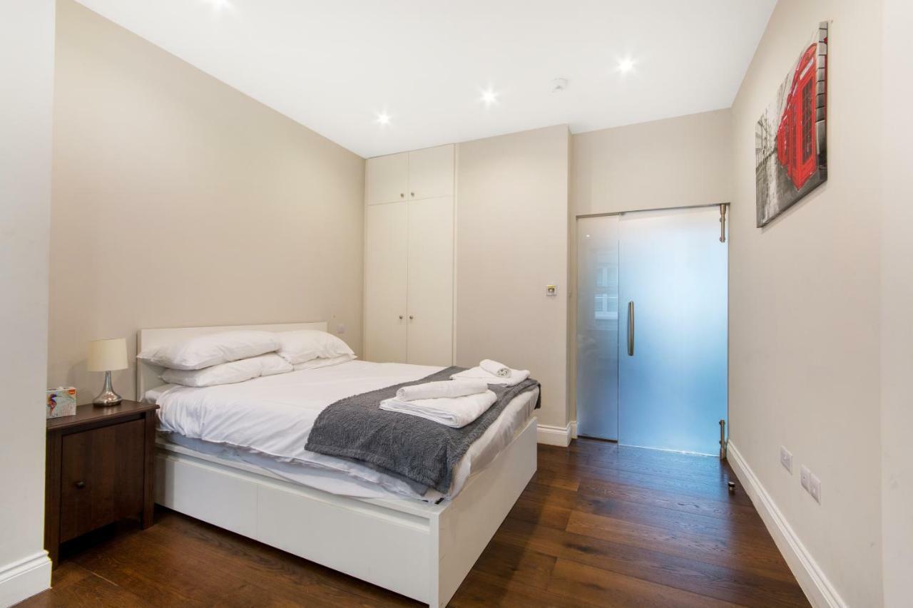 Stunning Soho Apartment London Eksteriør billede