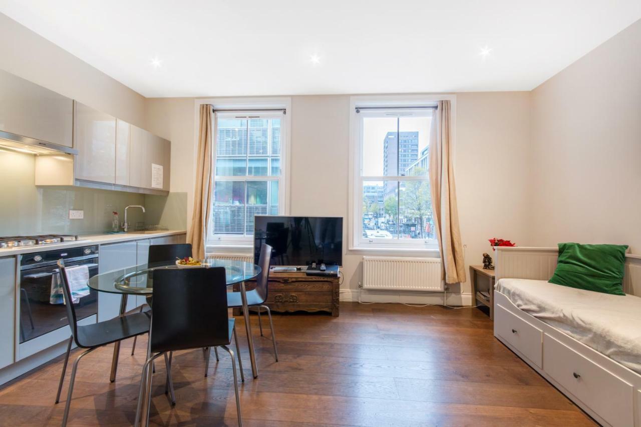 Stunning Soho Apartment London Eksteriør billede