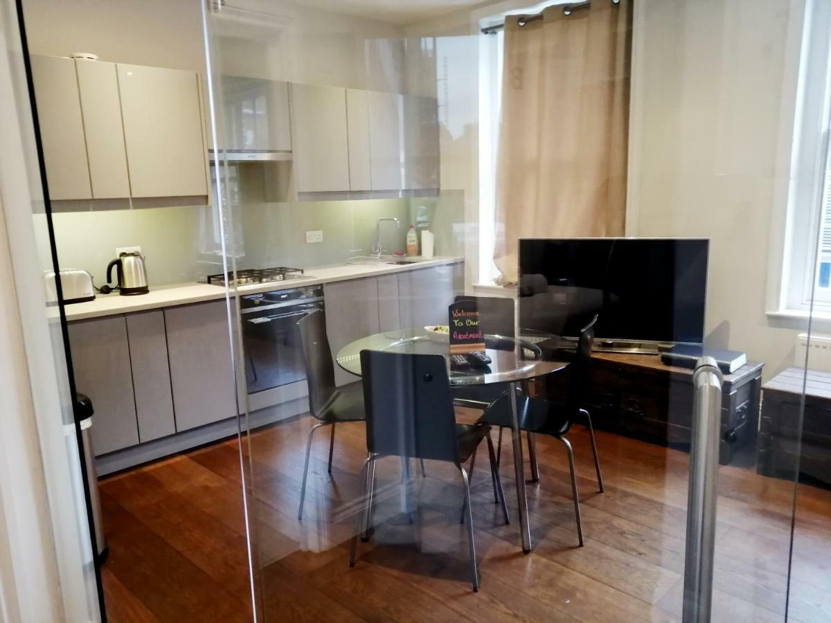 Stunning Soho Apartment London Eksteriør billede